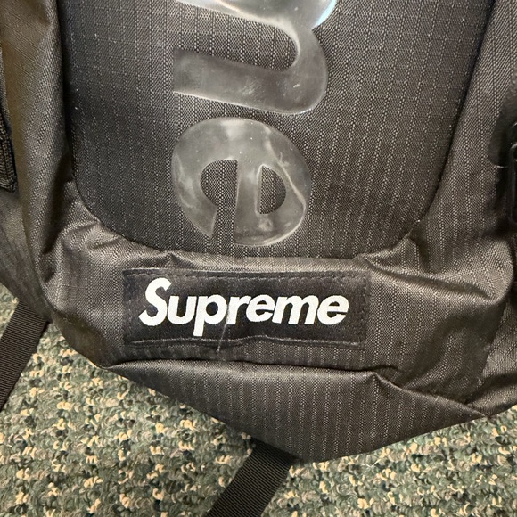 Supreme Backpack - Picture 3 of 5